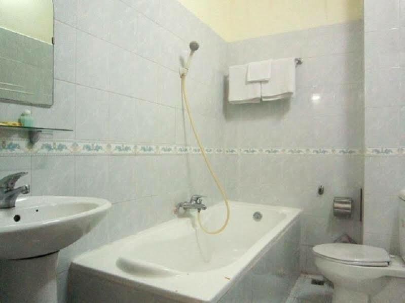 Ha Trang Hotel Thành Pho Ho Chí Minh Esterno foto