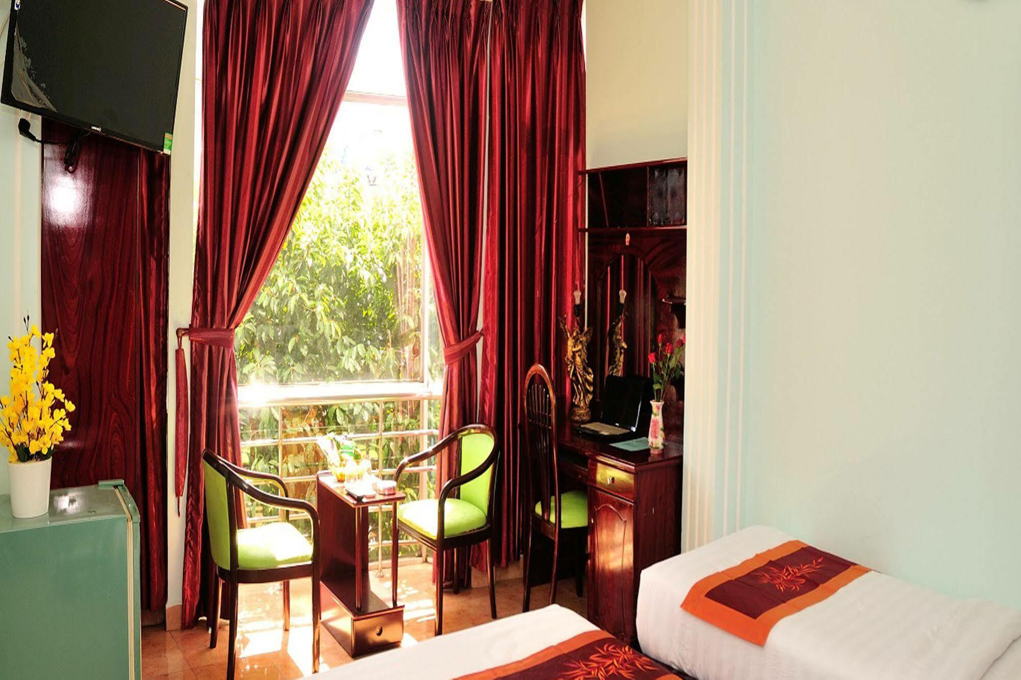 Ha Trang Hotel Thành Pho Ho Chí Minh Esterno foto