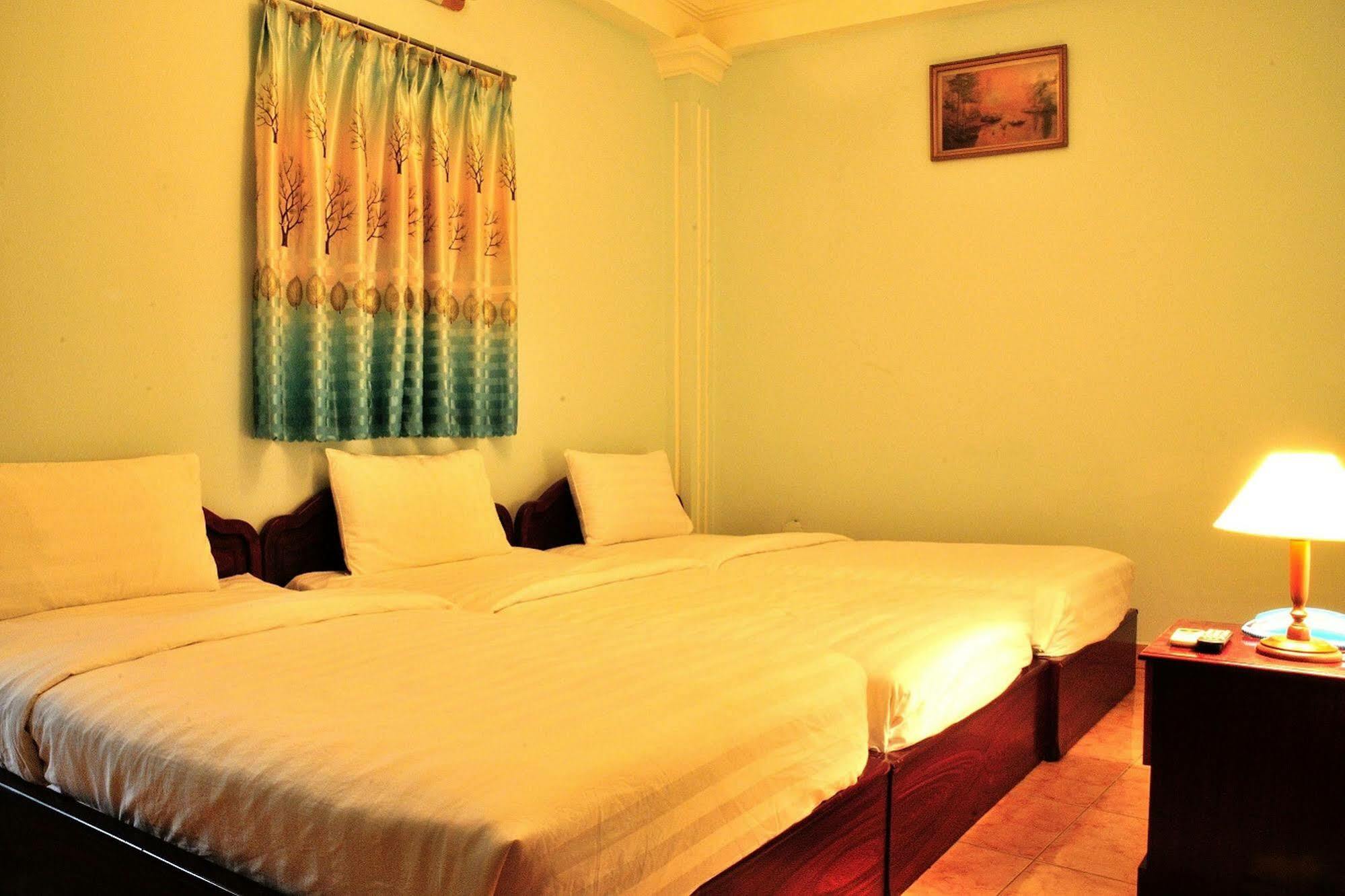 Ha Trang Hotel Thành Pho Ho Chí Minh Esterno foto
