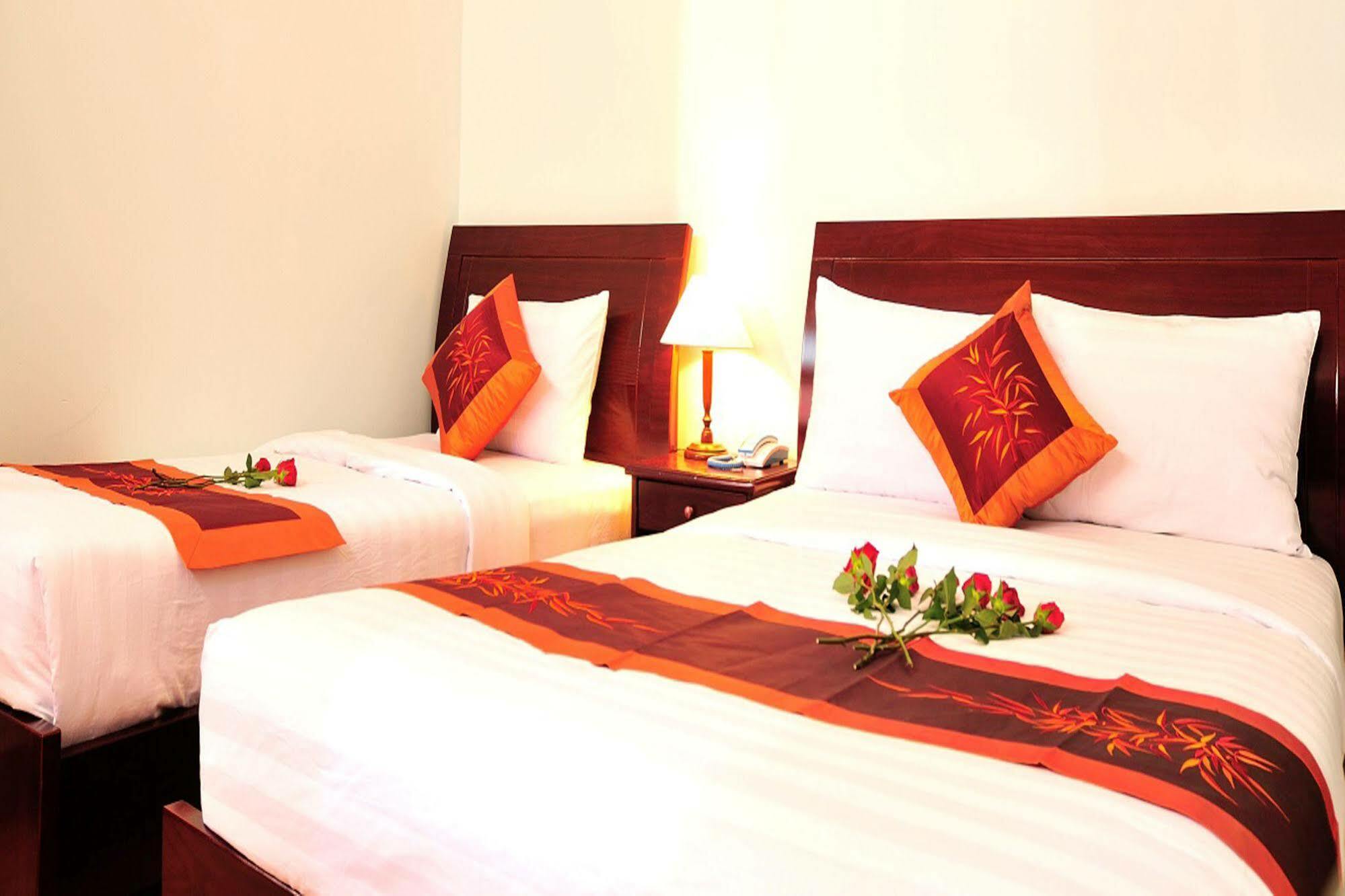 Ha Trang Hotel Thành Pho Ho Chí Minh Esterno foto