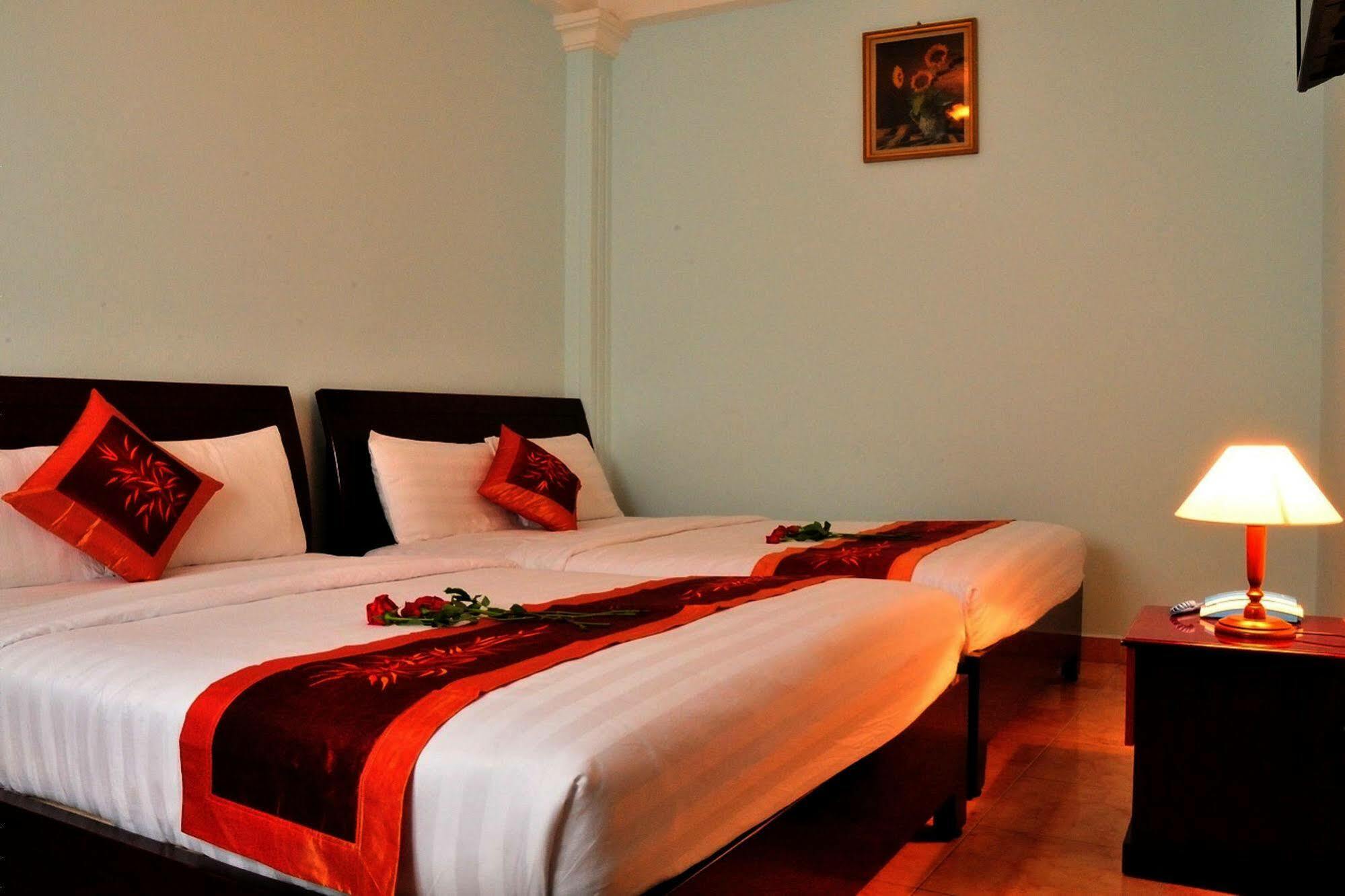 Ha Trang Hotel Thành Pho Ho Chí Minh Esterno foto